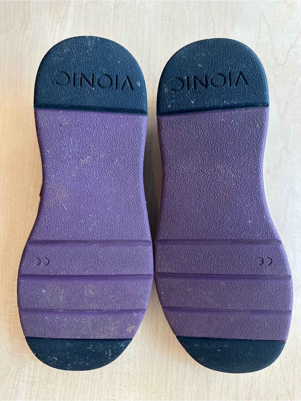 Vionic Cadee Women’s Slip-On Loafers in Wine - Size 5 - Picture 10 of 11